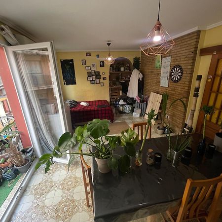 Grosses Modernes Zimmer "Silber" Fuer 2 Personen Und Katzenliebhaber Валенсия Экстерьер фото