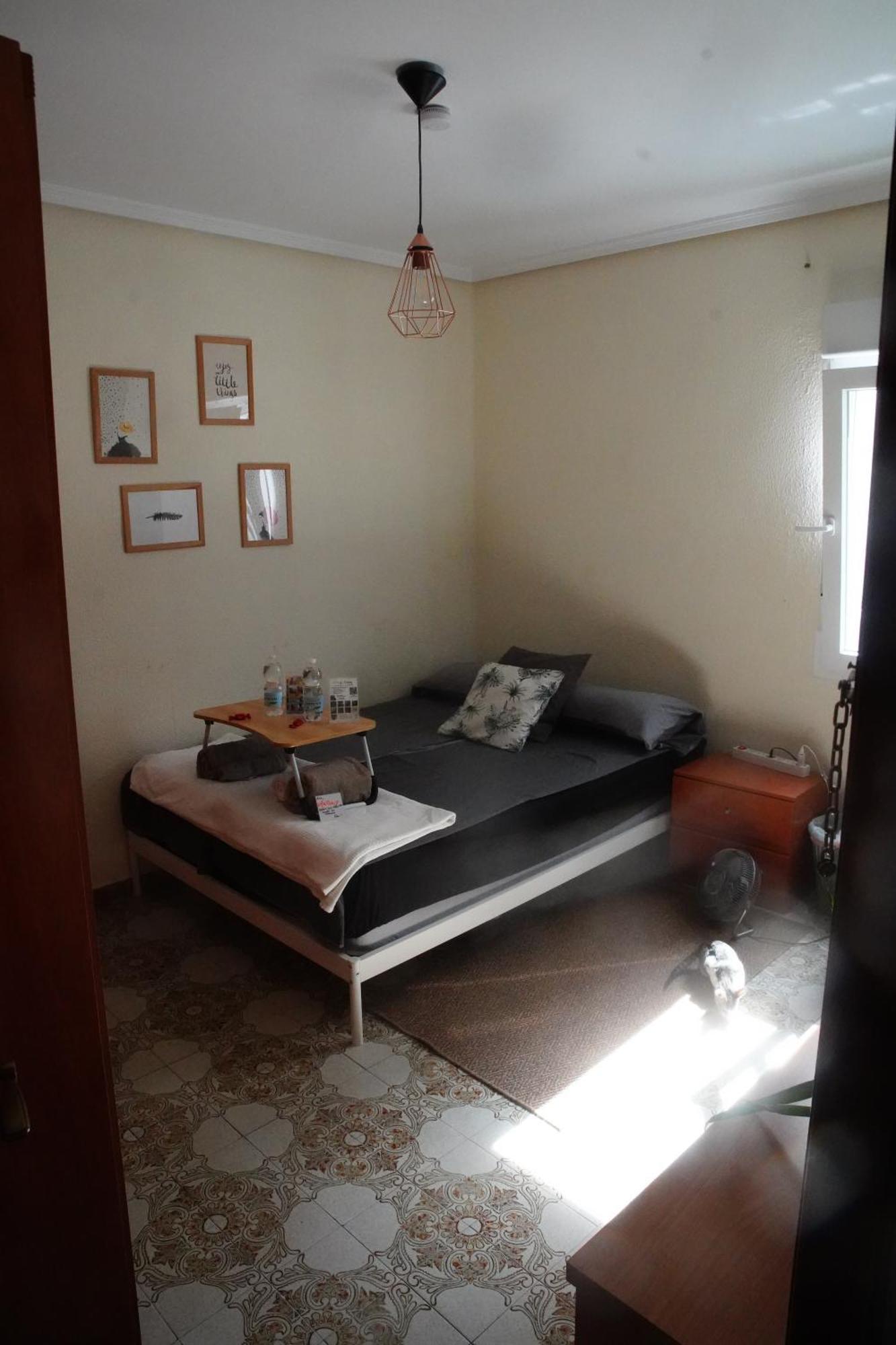 Grosses Modernes Zimmer "Silber" Fuer 2 Personen Und Katzenliebhaber Валенсия Экстерьер фото